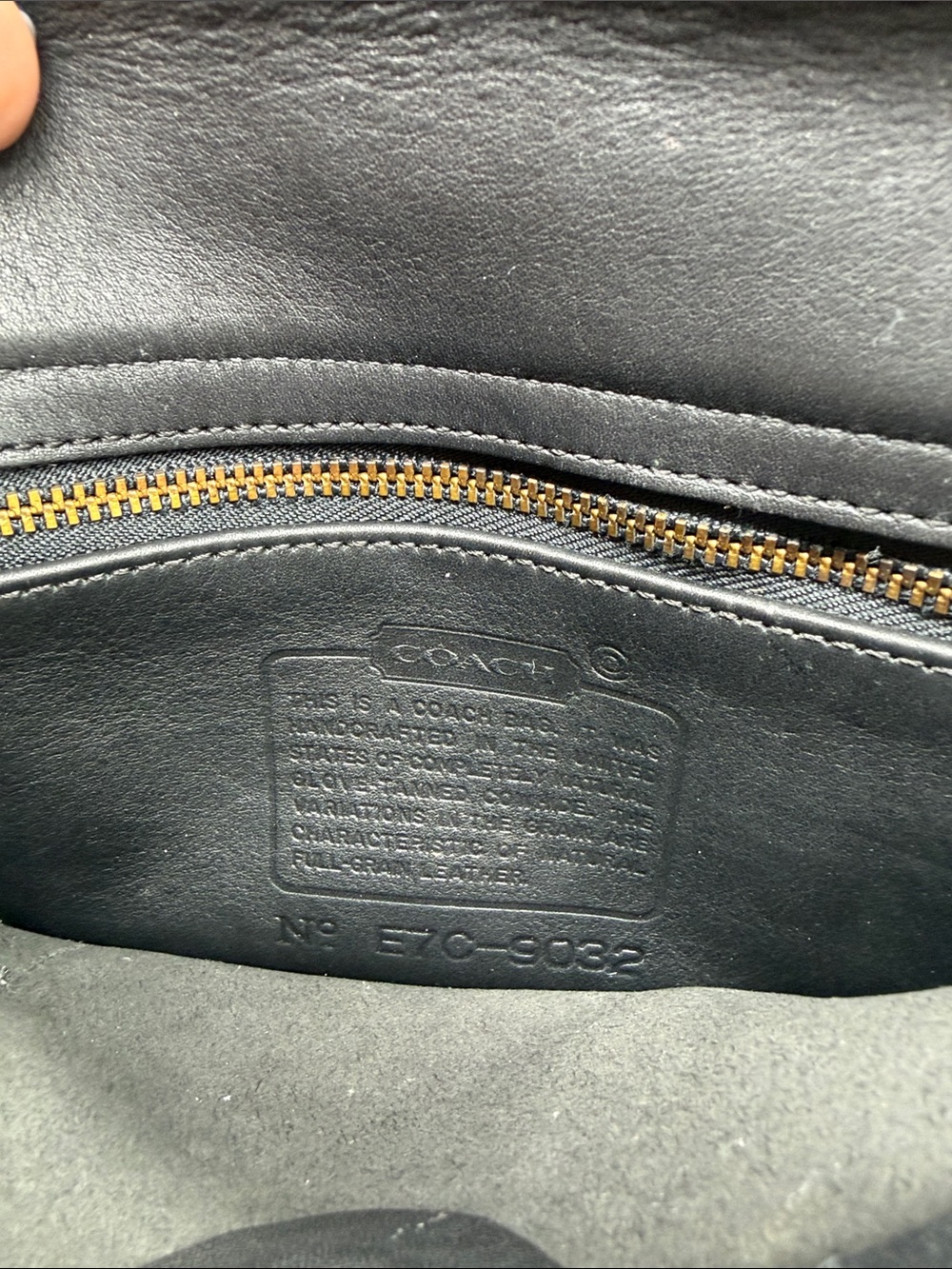 Vintage Coach Laurie Flap Bag E7C-9032 Black Glovetanned Leather USA 1997 - Picture 8 of 9